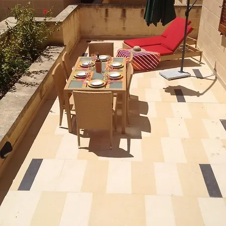 Chambray Sea-view With Pool Għajnsielem