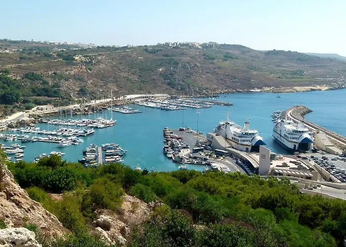 Fort Chambray Sea-View Apartment With Pool Apartment